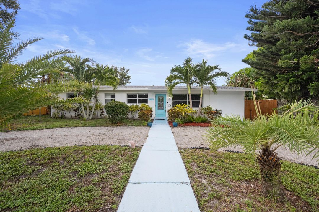 Recently Sold: $539,800 (4 beds, 2 baths, 1455 Square Feet)