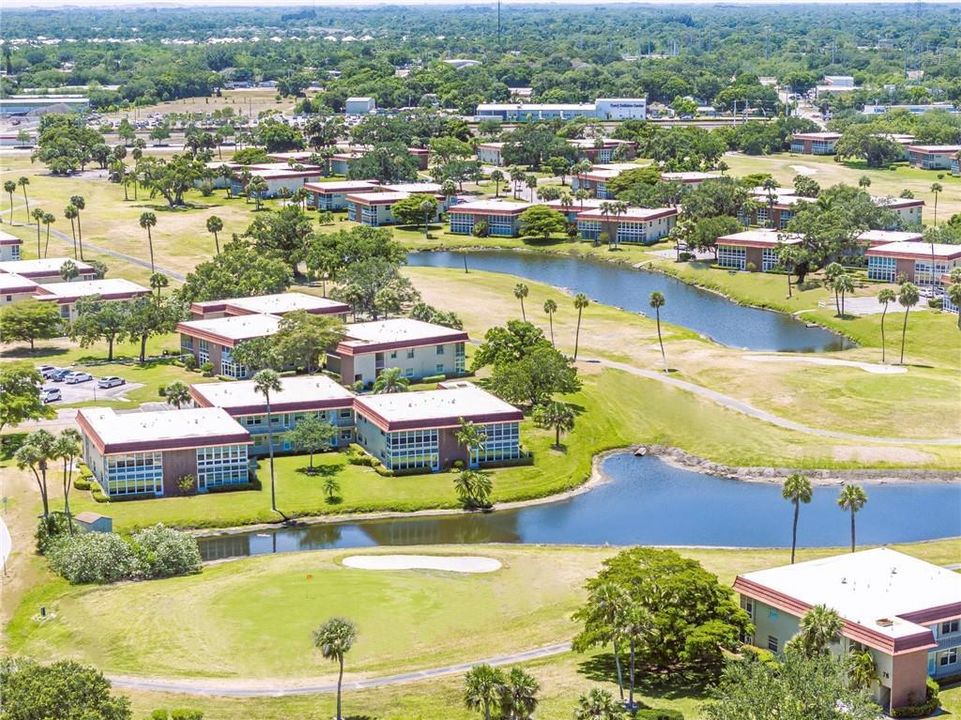 For Sale: $129,000 (1 beds, 1 baths, 934 Square Feet)