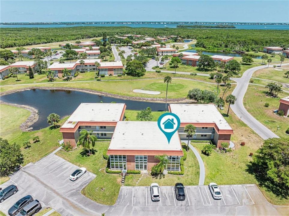 For Sale: $129,000 (1 beds, 1 baths, 934 Square Feet)