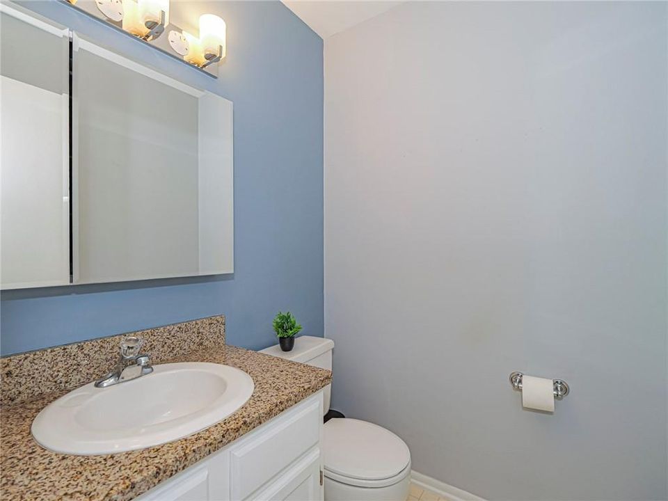 For Sale: $129,000 (1 beds, 1 baths, 934 Square Feet)