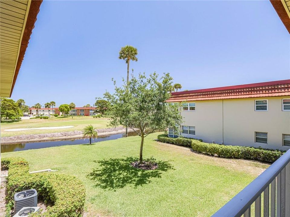 For Sale: $129,000 (1 beds, 1 baths, 934 Square Feet)