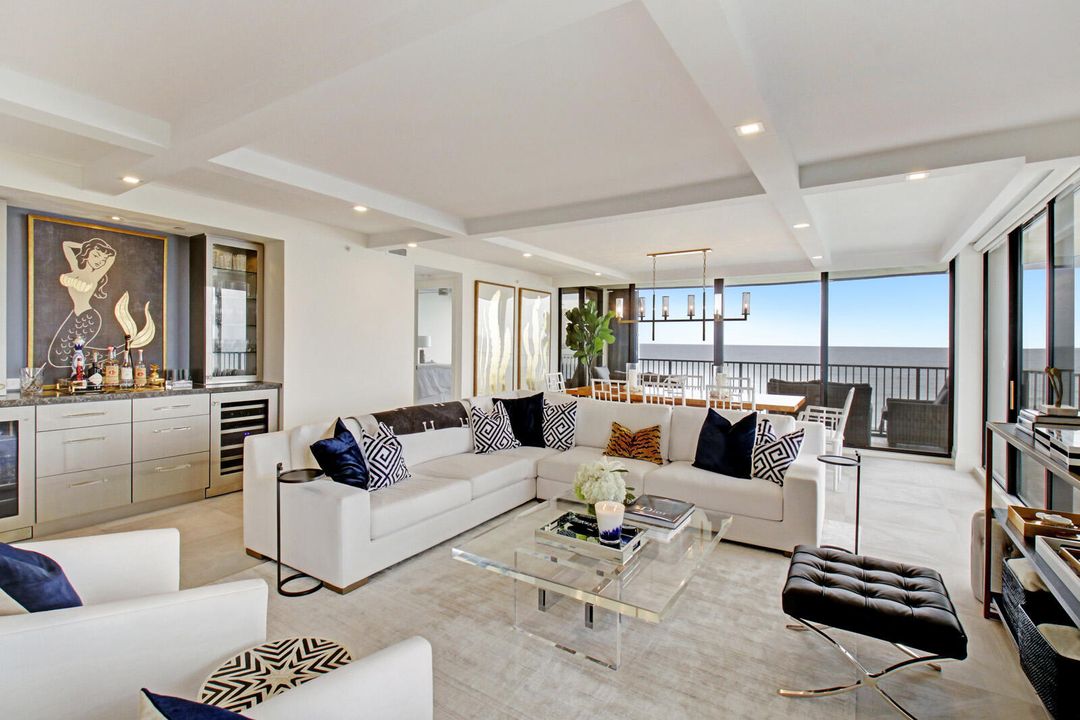 En Renta: $14,000 (3 camas, 2 baños, 2100 Pies cuadrados)