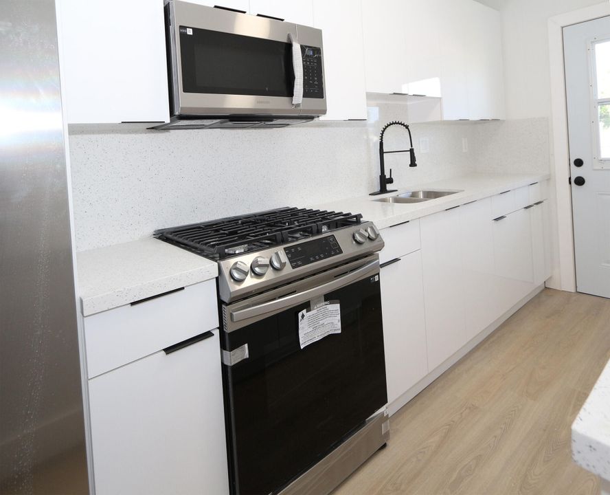 En Venta: $125,000 (1 camas, 1 baños, 836 Pies cuadrados)