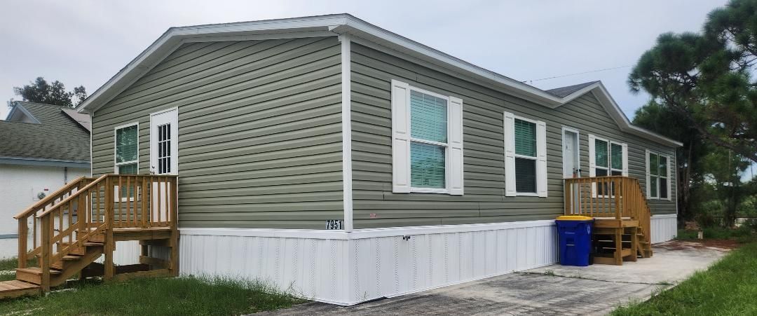 Recently Rented: $2,200 (3 beds, 2 baths, 1560 Square Feet)