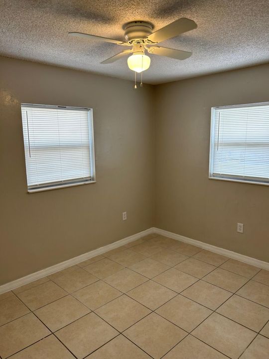 For Rent: $1,650 (2 beds, 1 baths, 784 Square Feet)