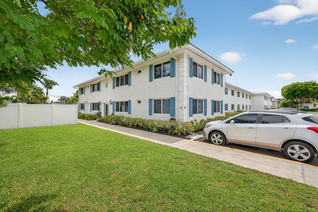 For Sale: $120,000 (1 beds, 1 baths, 650 Square Feet)