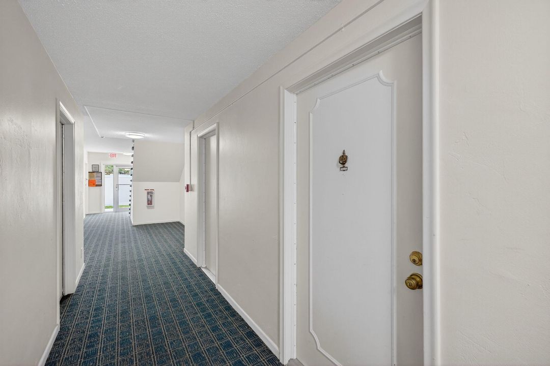 For Sale: $120,000 (1 beds, 1 baths, 650 Square Feet)