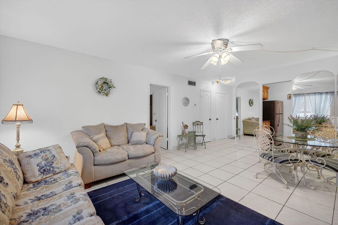 For Sale: $120,000 (1 beds, 1 baths, 650 Square Feet)