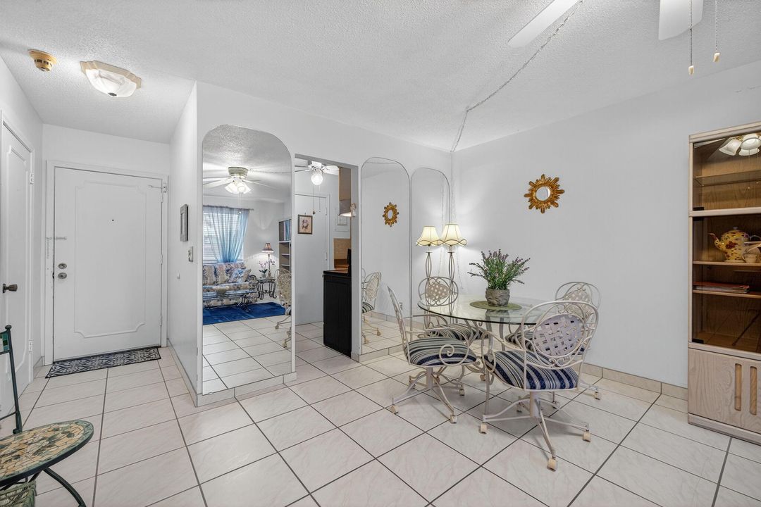 For Sale: $120,000 (1 beds, 1 baths, 650 Square Feet)