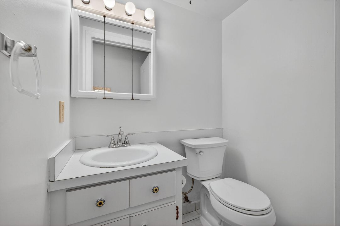 For Sale: $120,000 (1 beds, 1 baths, 650 Square Feet)