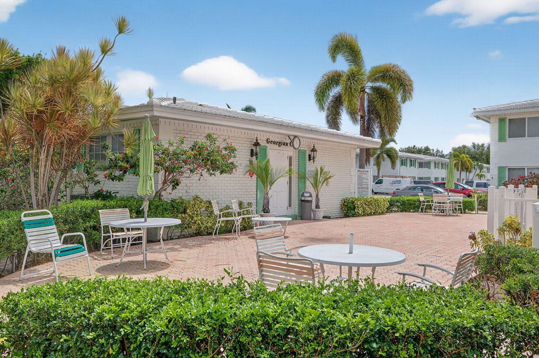 For Sale: $120,000 (1 beds, 1 baths, 650 Square Feet)