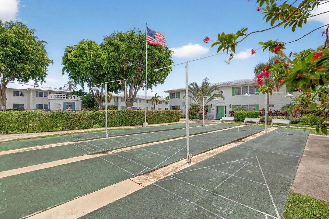 For Sale: $120,000 (1 beds, 1 baths, 650 Square Feet)