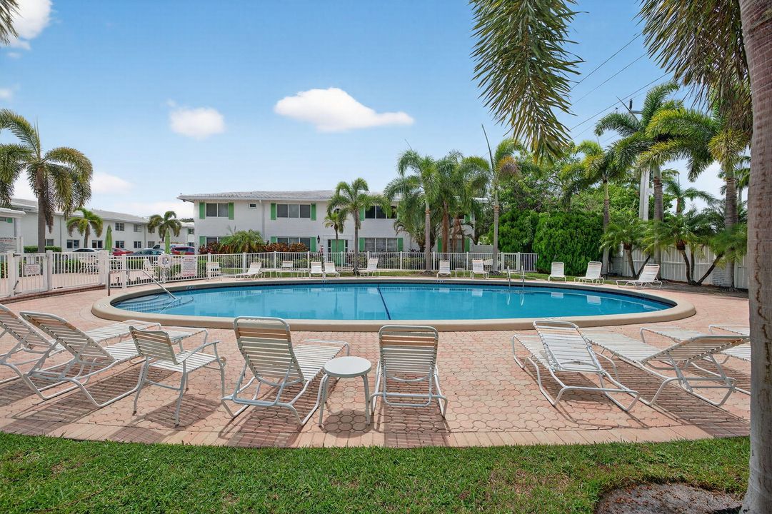 For Sale: $120,000 (1 beds, 1 baths, 650 Square Feet)