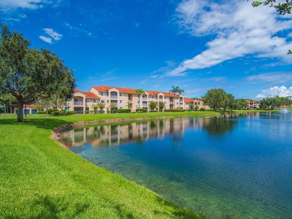 На продажу: $255,000 (2 спален, 2 ванн, 1140 Квадратных фут)