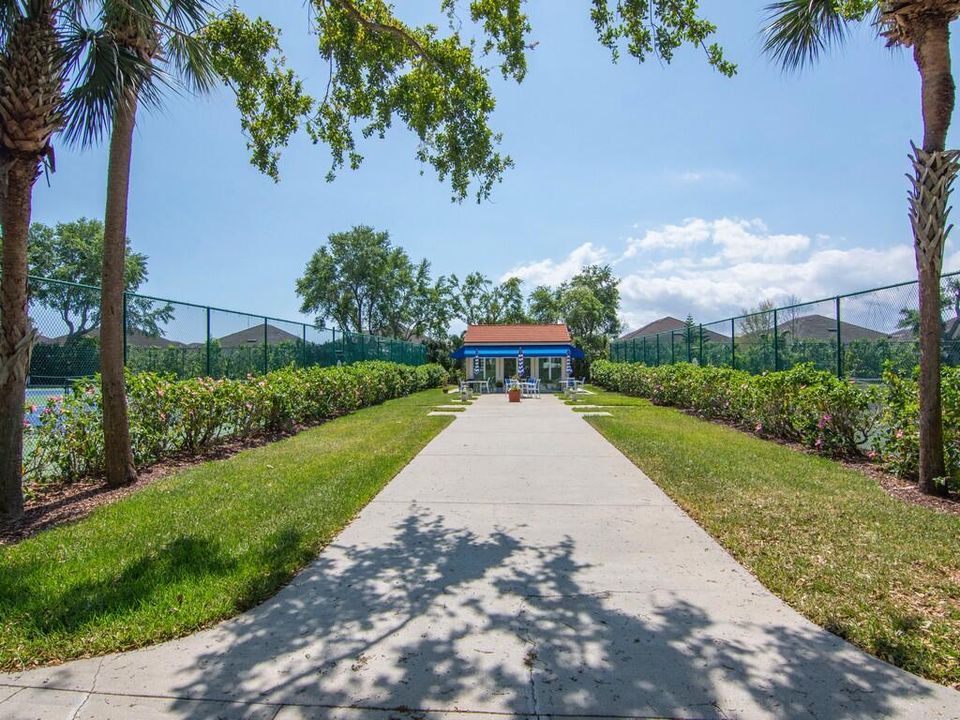 На продажу: $255,000 (2 спален, 2 ванн, 1140 Квадратных фут)