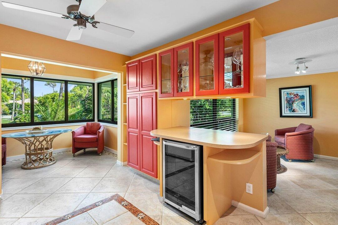 For Sale: $547,000 (3 beds, 2 baths, 1958 Square Feet)