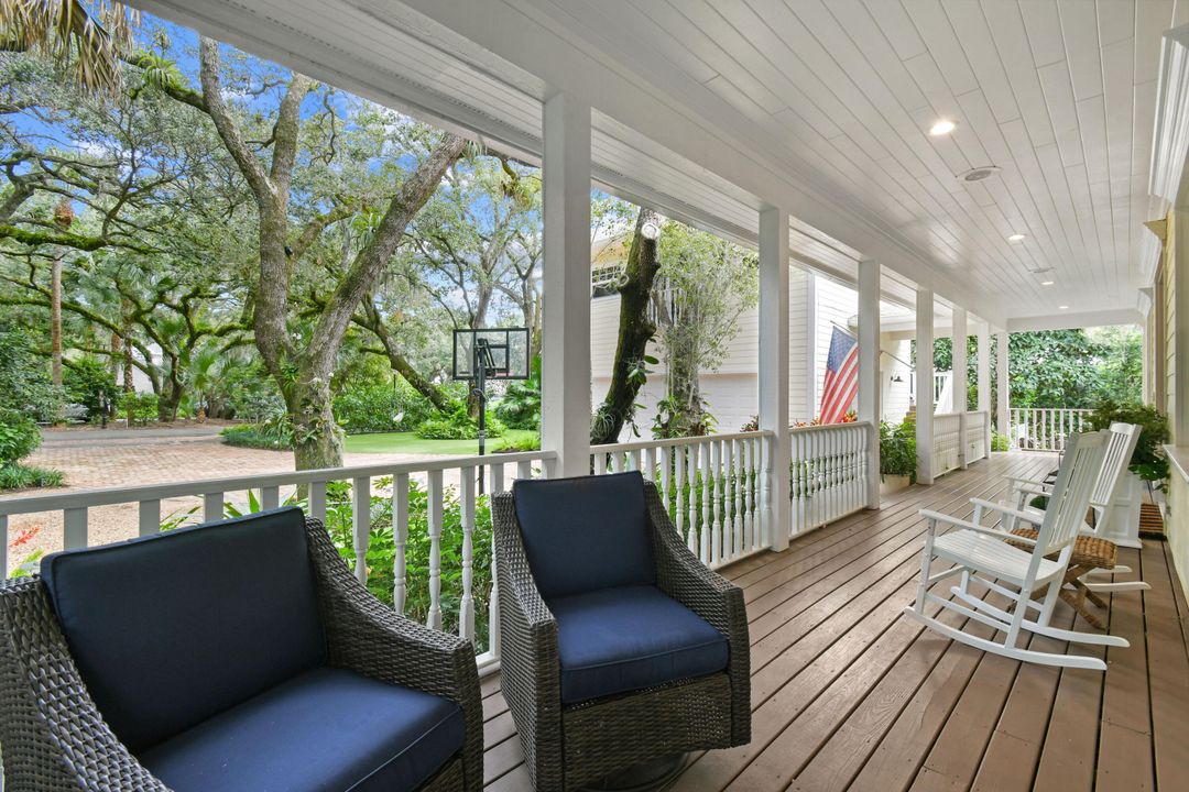 Activo con contrato: $3,200,000 (5 camas, 5 baños, 4814 Pies cuadrados)