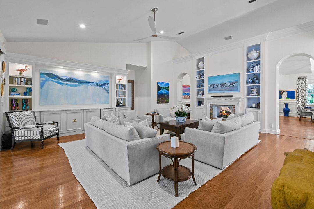 Activo con contrato: $3,200,000 (5 camas, 5 baños, 4814 Pies cuadrados)