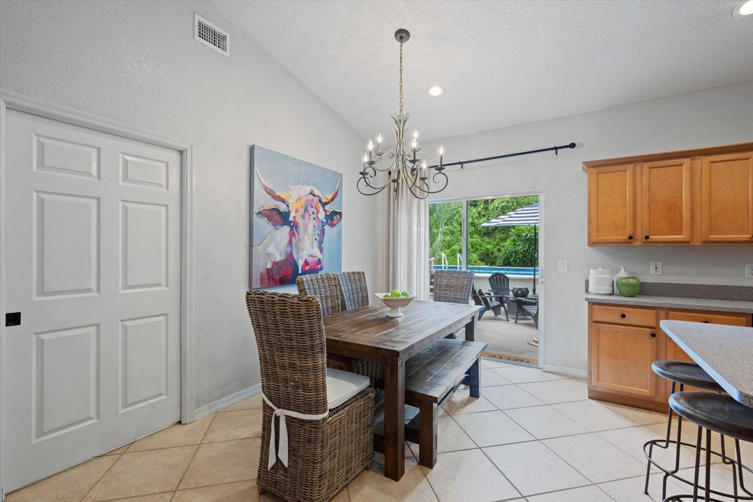 待售: $1,075,000 (5 贝兹, 3 浴室, 2663 平方英尺)