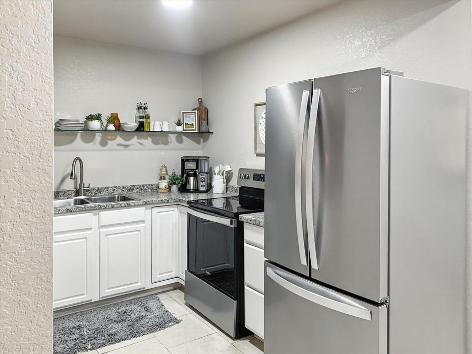 待售: $1,075,000 (5 贝兹, 3 浴室, 2663 平方英尺)