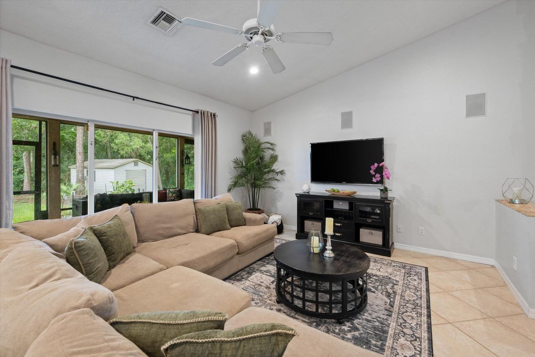 待售: $1,075,000 (5 贝兹, 3 浴室, 2663 平方英尺)