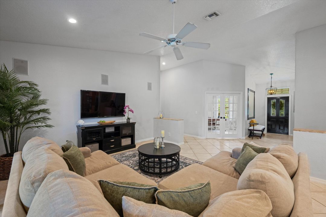 待售: $1,075,000 (5 贝兹, 3 浴室, 2663 平方英尺)