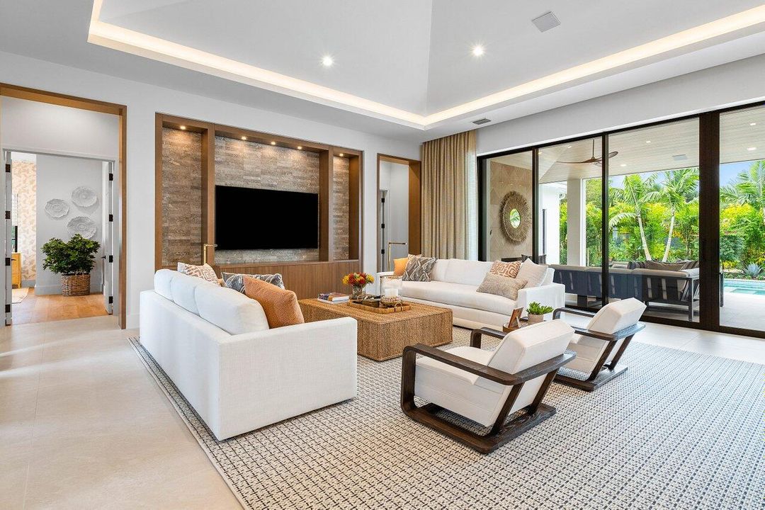 Под контрактом: $4,995,000 (4 спален, 4 ванн, 4131 Квадратных фут)