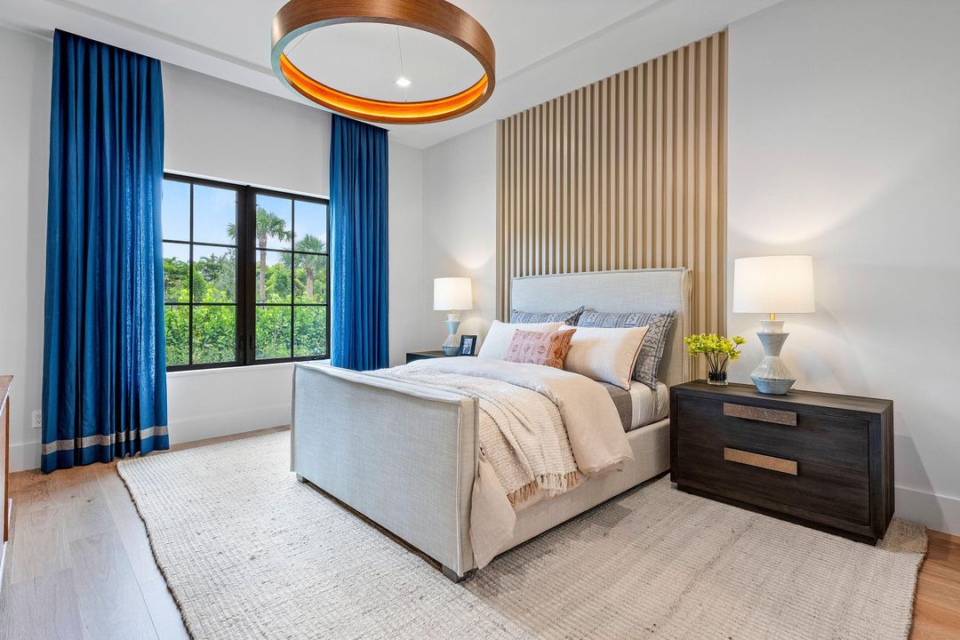 Под контрактом: $4,995,000 (4 спален, 4 ванн, 4131 Квадратных фут)