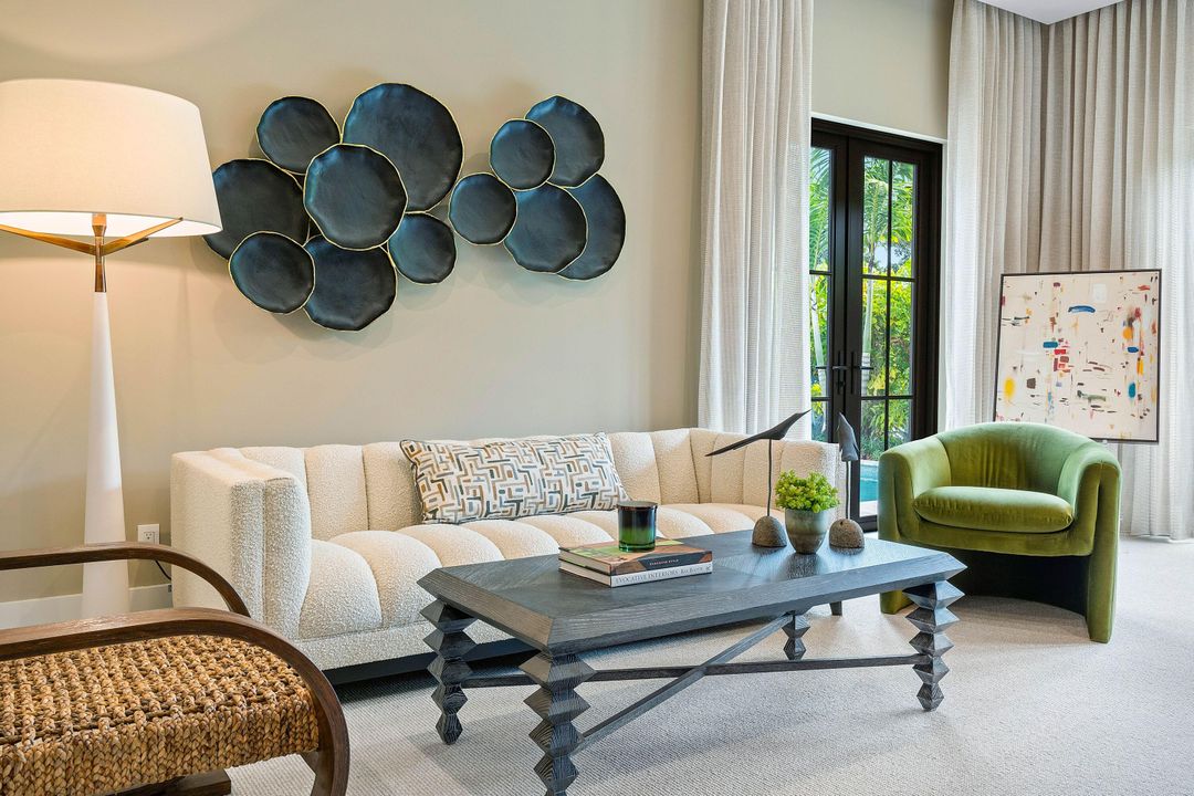 Под контрактом: $4,995,000 (4 спален, 4 ванн, 4131 Квадратных фут)