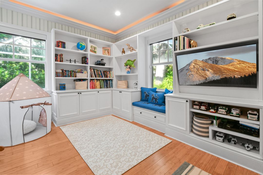 Activo con contrato: $3,200,000 (5 camas, 5 baños, 4814 Pies cuadrados)