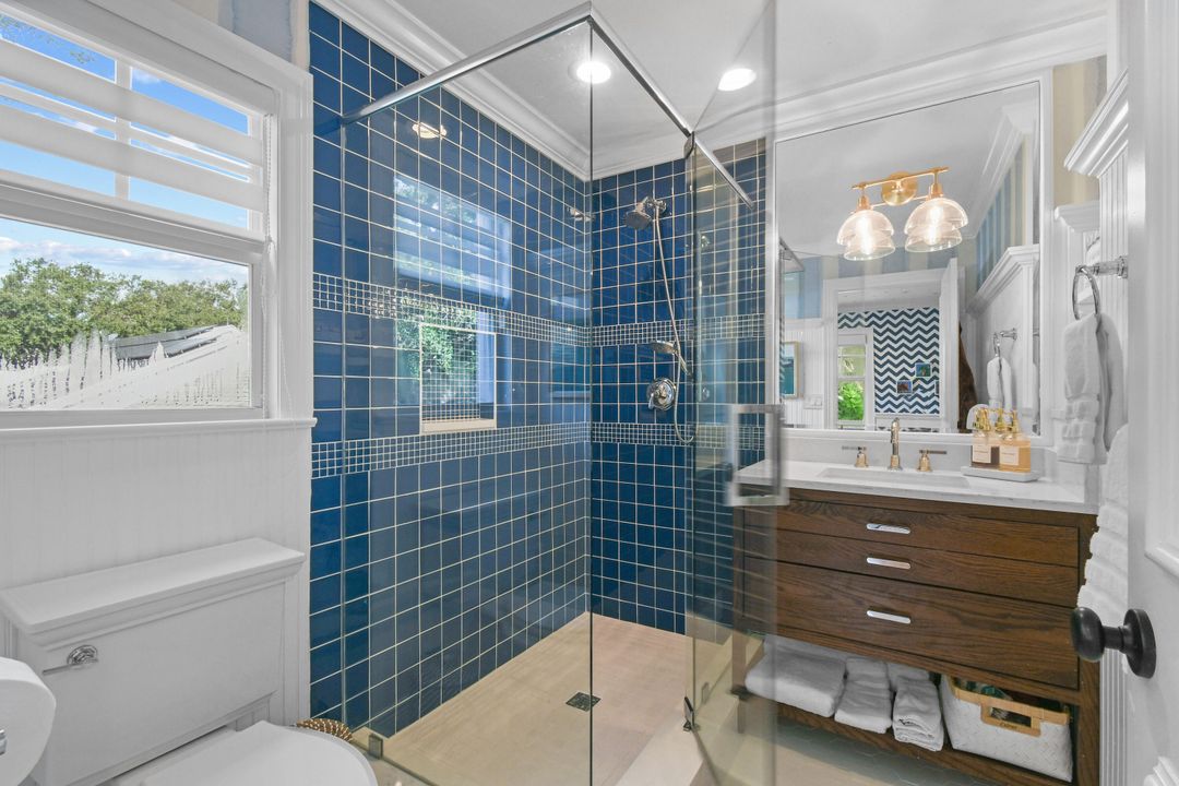 Activo con contrato: $3,200,000 (5 camas, 5 baños, 4814 Pies cuadrados)