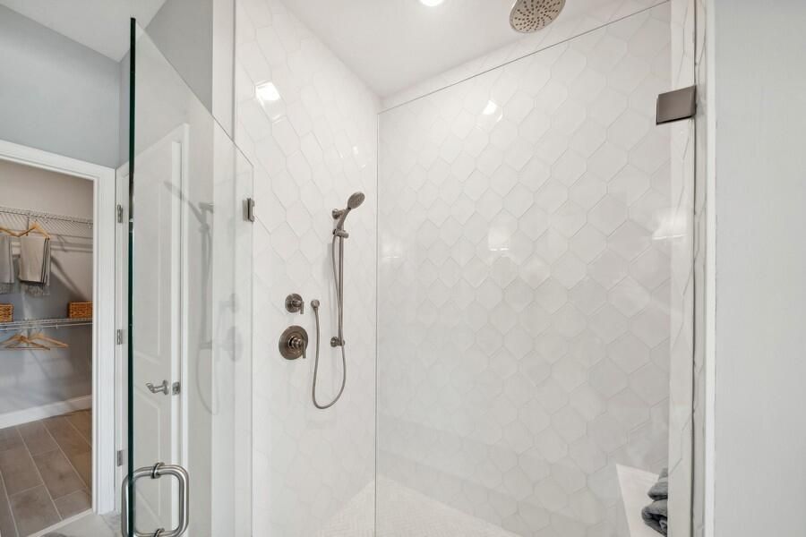 Под контрактом: $395,995 (2 спален, 2 ванн, 1572 Квадратных фут)