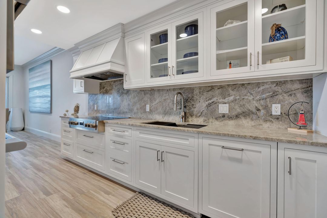 待售: $4,990,000 (6 贝兹, 4 浴室, 5200 平方英尺)