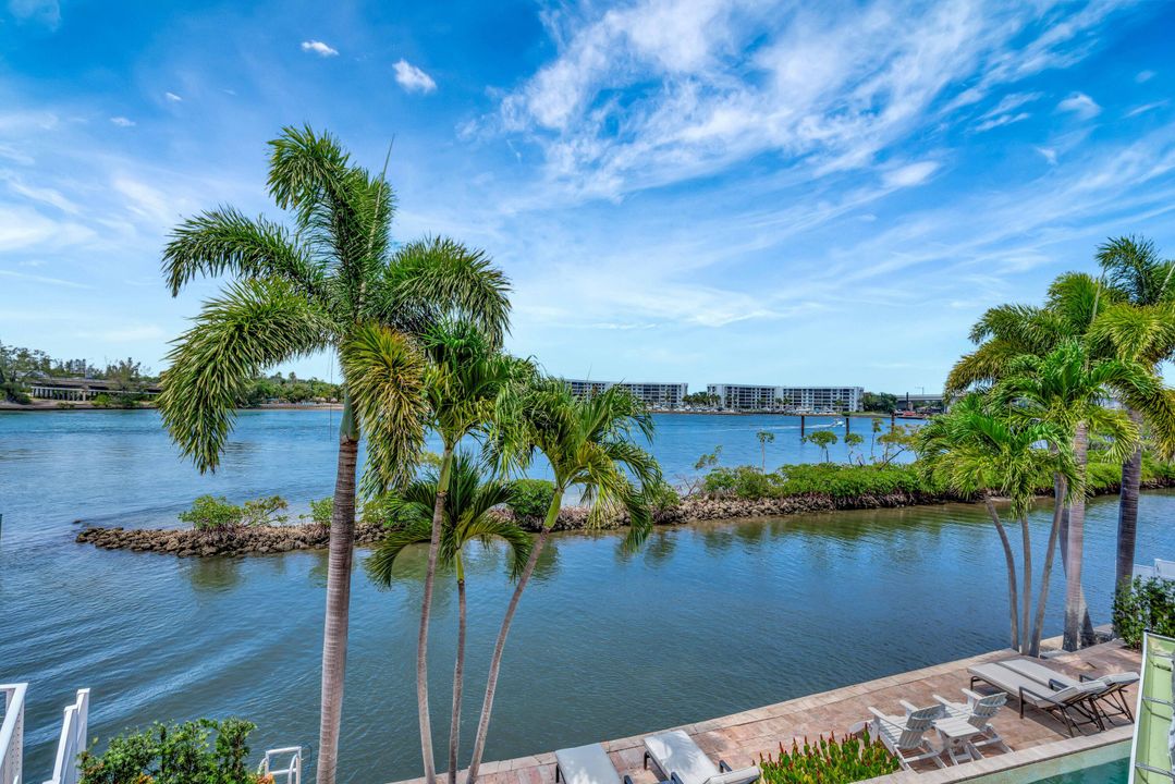 待售: $4,990,000 (6 贝兹, 4 浴室, 5200 平方英尺)