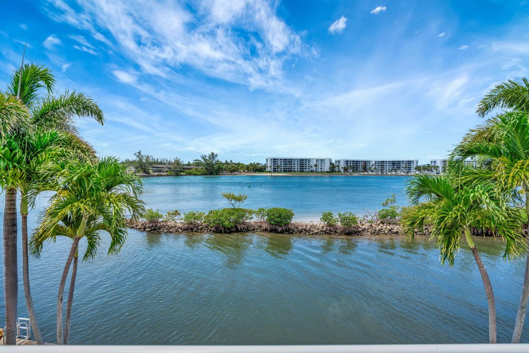 待售: $4,990,000 (6 贝兹, 4 浴室, 5200 平方英尺)