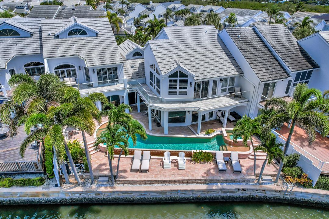 待售: $4,990,000 (6 贝兹, 4 浴室, 5200 平方英尺)