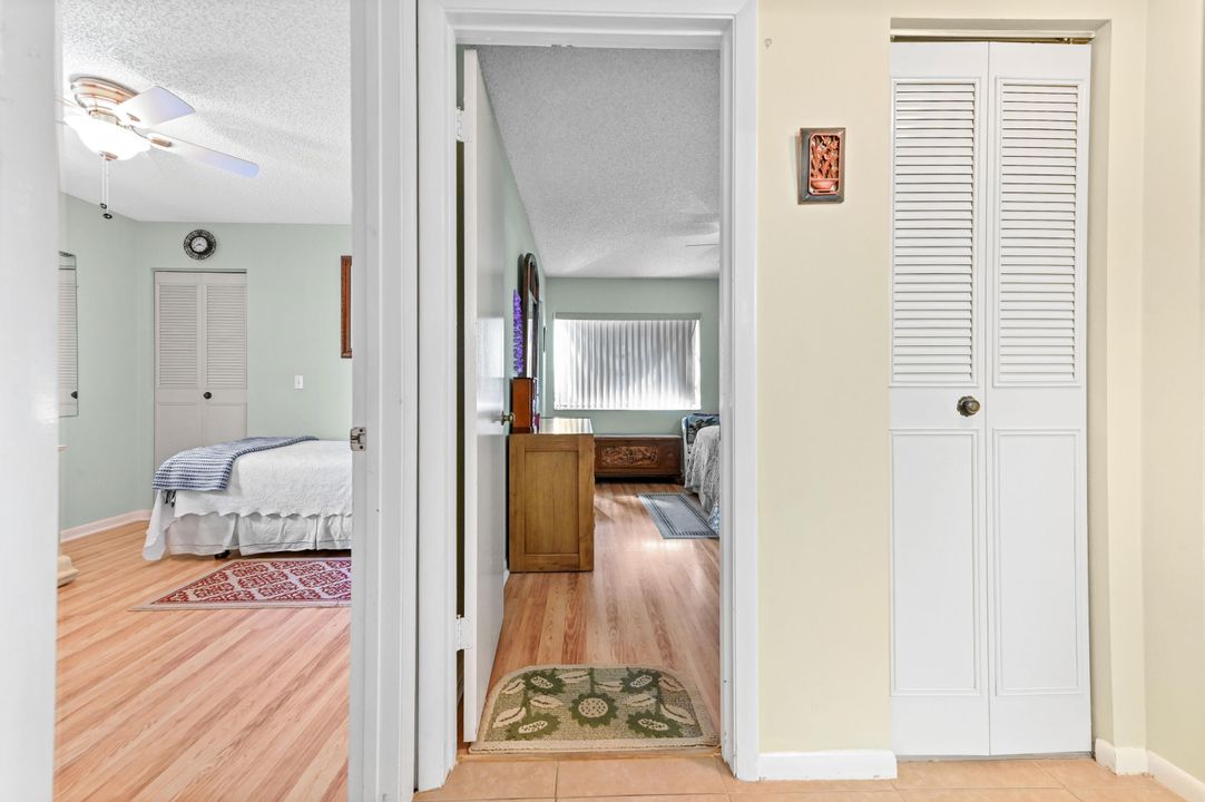 Active With Contract: $160,000 (2 beds, 2 baths, 924 Square Feet)