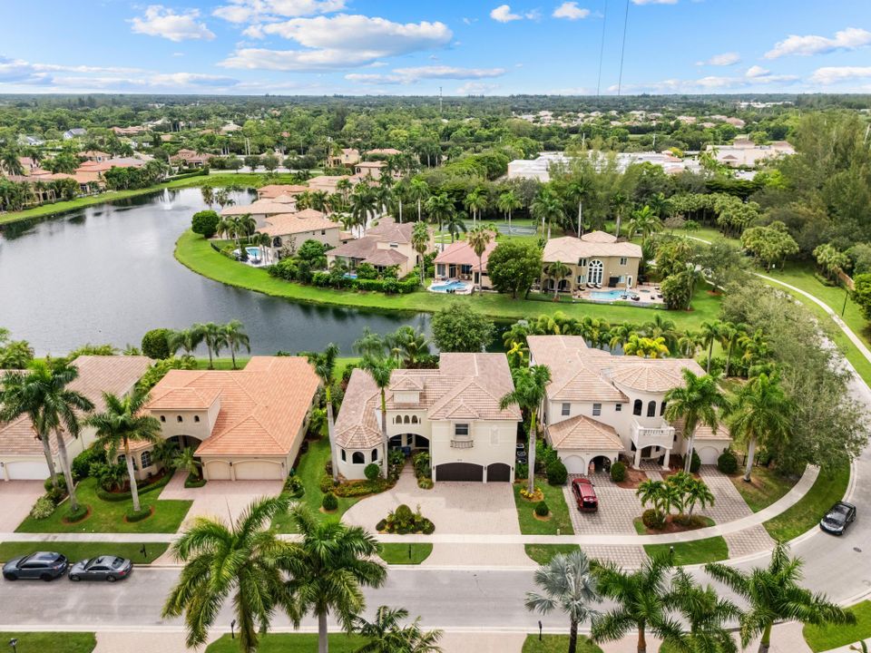 For Sale: $1,100,000 (5 beds, 4 baths, 4179 Square Feet)