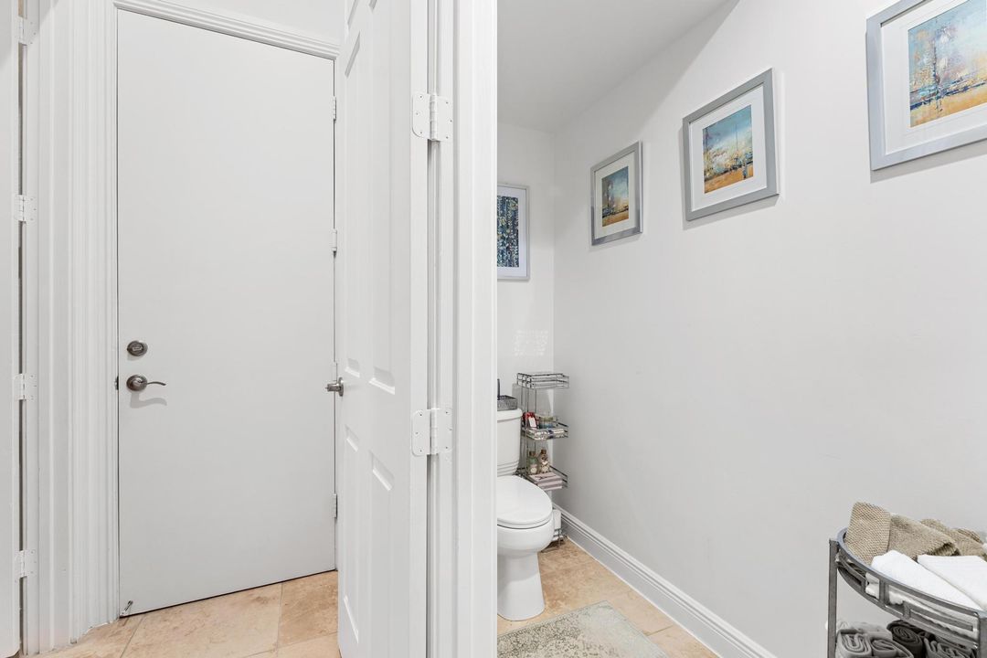 For Sale: $1,100,000 (5 beds, 4 baths, 4179 Square Feet)