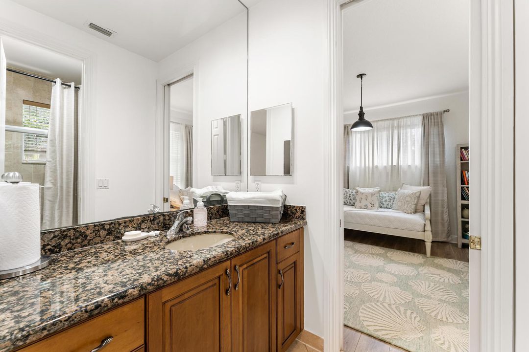 For Sale: $1,100,000 (5 beds, 4 baths, 4179 Square Feet)