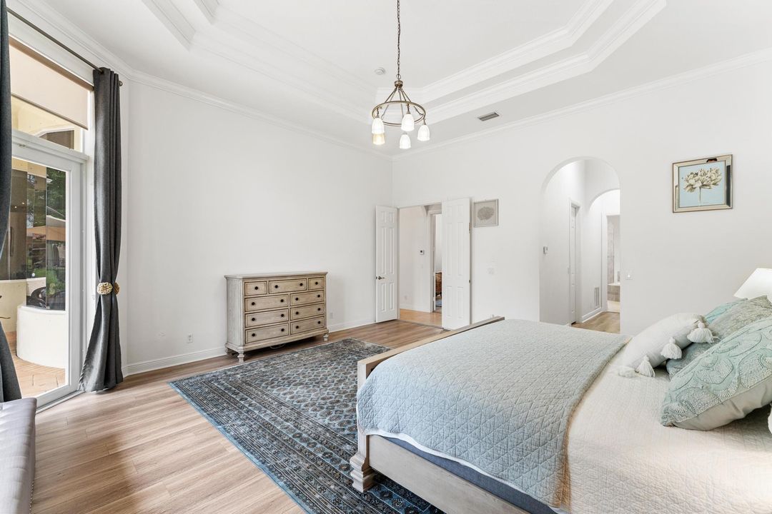 For Sale: $1,100,000 (5 beds, 4 baths, 4179 Square Feet)