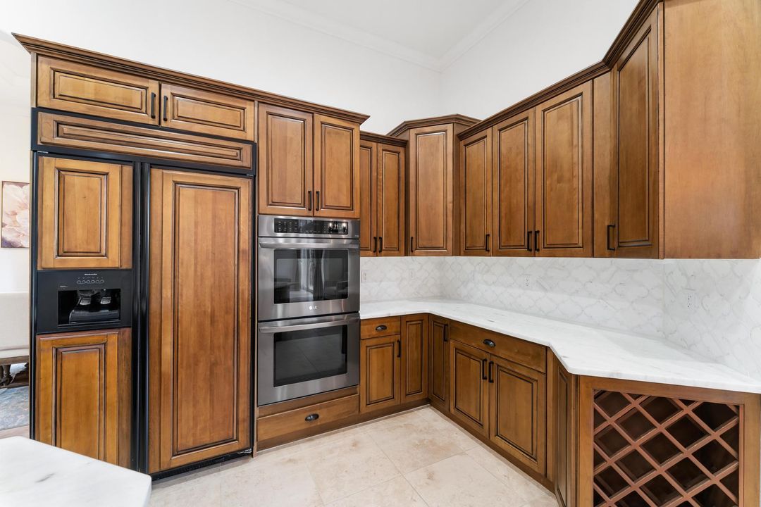 For Sale: $1,100,000 (5 beds, 4 baths, 4179 Square Feet)