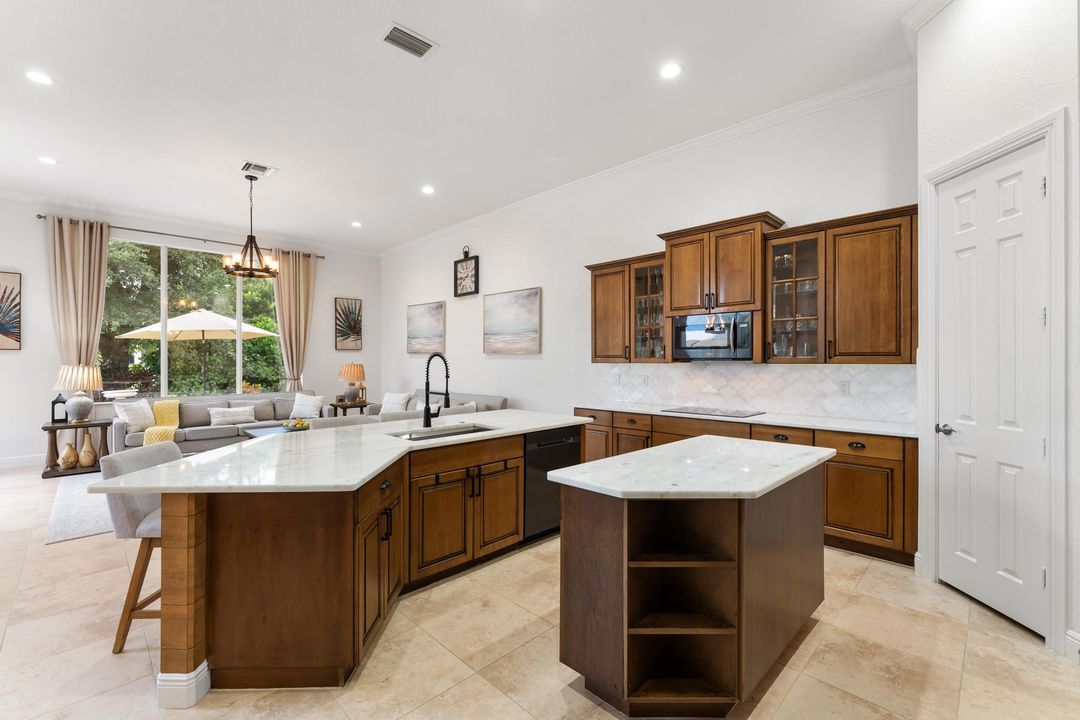 For Sale: $1,100,000 (5 beds, 4 baths, 4179 Square Feet)