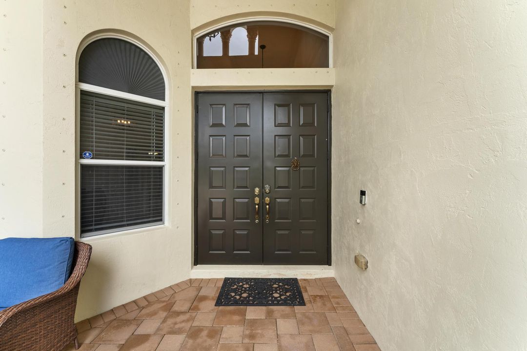 For Sale: $1,100,000 (5 beds, 4 baths, 4179 Square Feet)