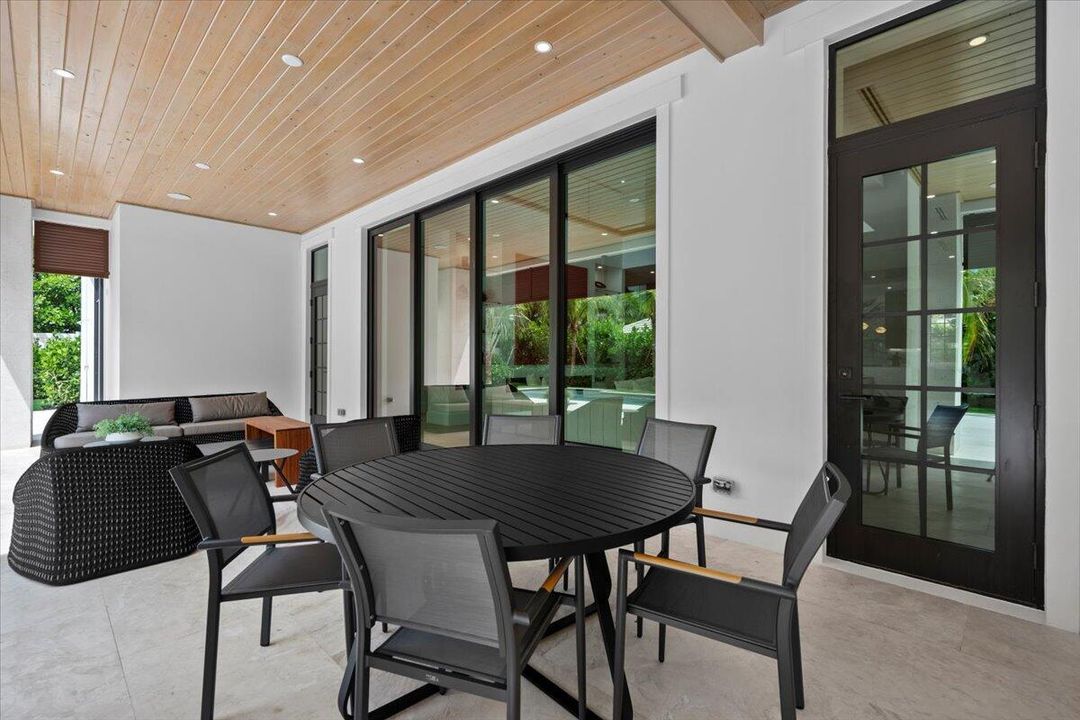 Active With Contract: $10,895,000 (7 beds, 6 baths, 6315 Square Feet)