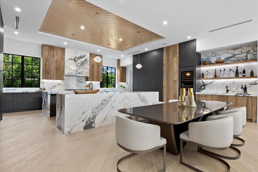 Active With Contract: $10,895,000 (7 beds, 6 baths, 6315 Square Feet)