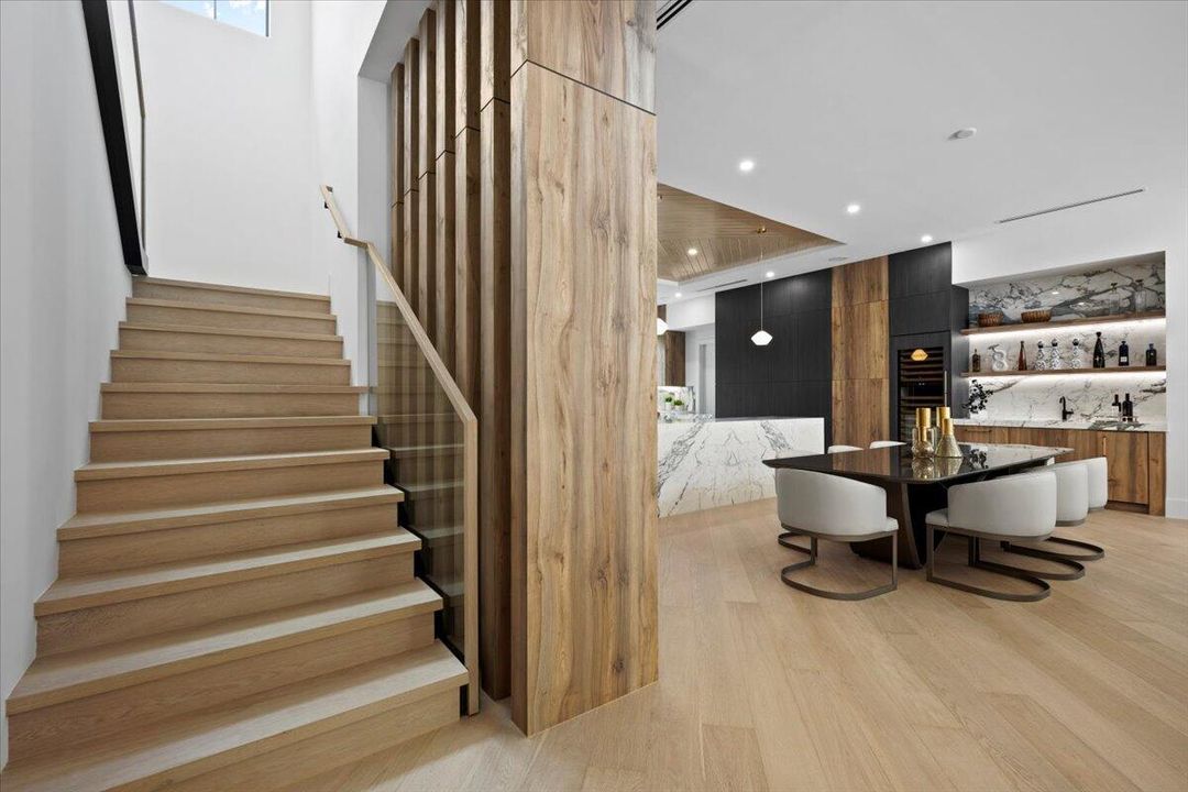 Active With Contract: $10,895,000 (7 beds, 6 baths, 6315 Square Feet)