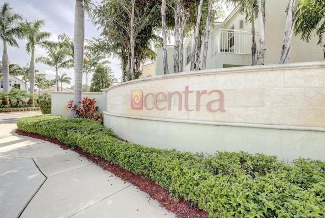 合同活跃: $3,500 (3 贝兹, 2 浴室, 2230 平方英尺)