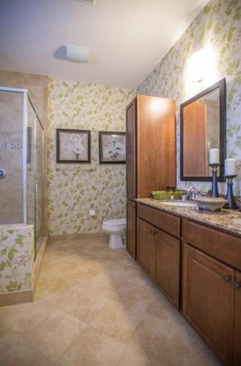 合同活跃: $3,500 (3 贝兹, 2 浴室, 2230 平方英尺)