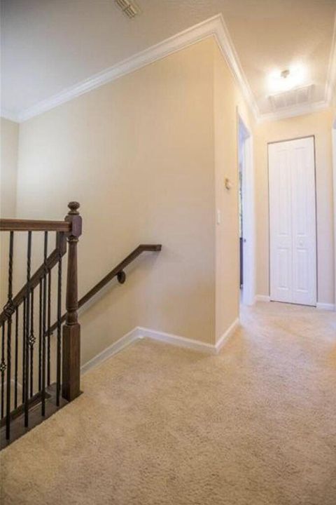 合同活跃: $3,500 (3 贝兹, 2 浴室, 2230 平方英尺)